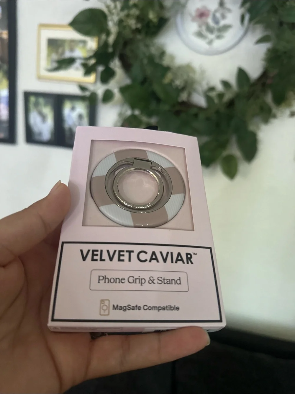 Velvet Caviar nude white & Silver Phone Ring Grip - MagSafe Compatible